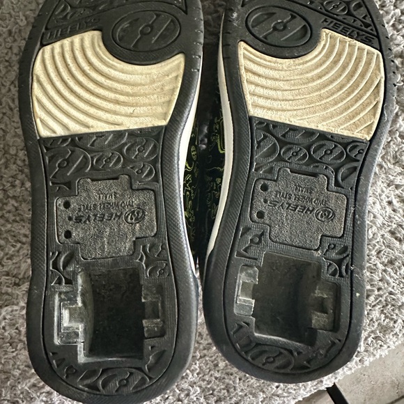 Heels kid sneakers size 2. Just used twice! - Picture 4 of 4